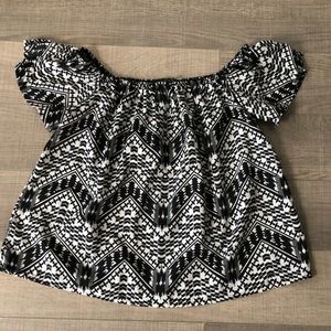 Cute summer too shoulder off